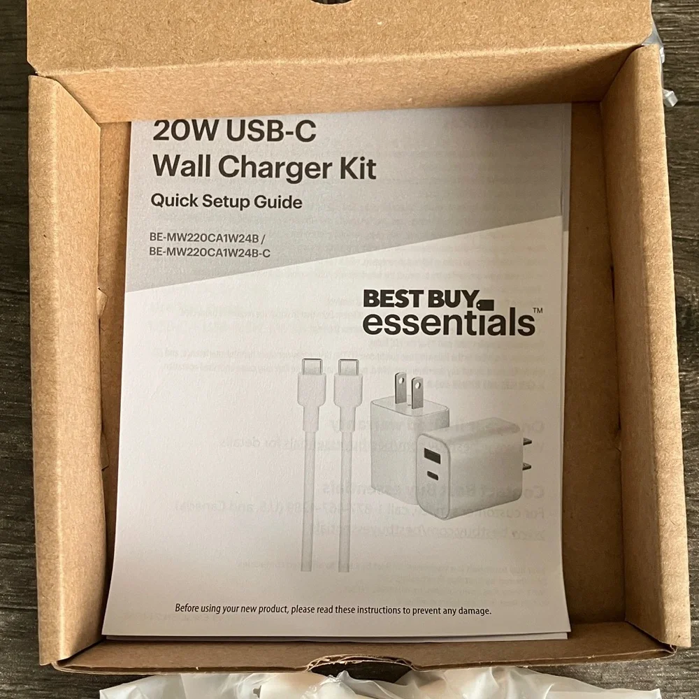 Best Buy Essentials 20W USB-C Wall Charger Kit